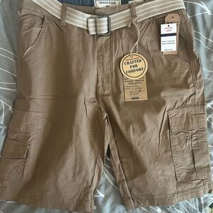 American Vintage Tan Cargo Shorts with Light Belt